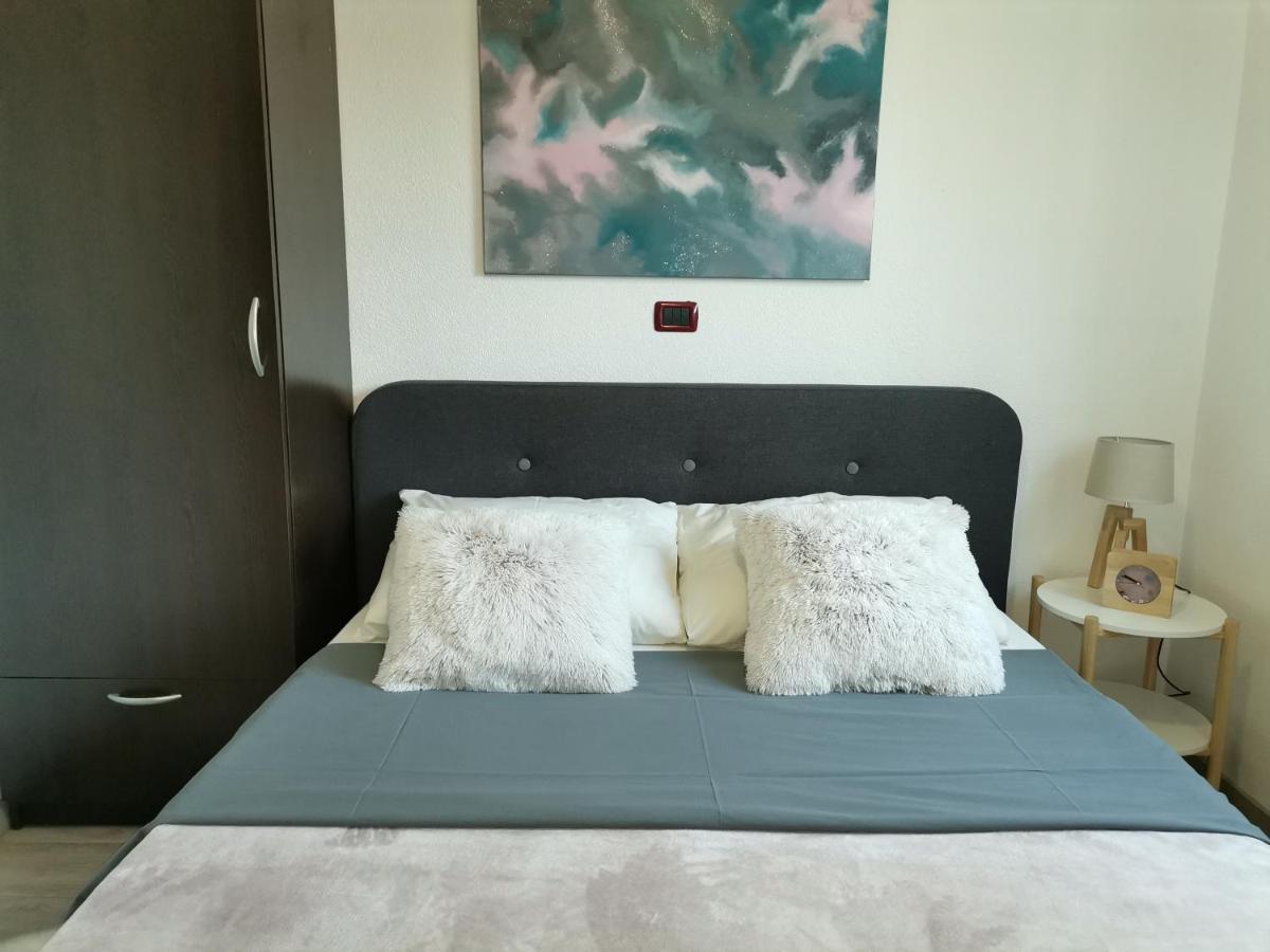 Renato Apartment Basanija Bagian luar foto
